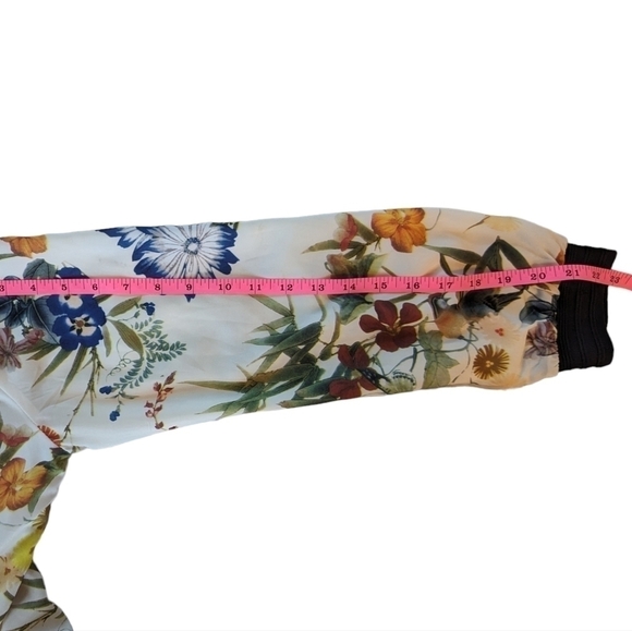 Bagatelle Floral Cream Satin Bomber Jacket Zip Front Lightweight Size M - Picture 12 of 14